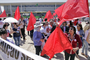 #Servidores em greve do DNIT realizam protesto